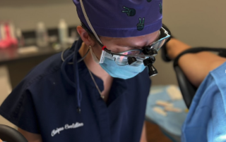 Dr Genevieve F-Caron performing a labiaplasty surgery, at Clinique Evolution in Montreal